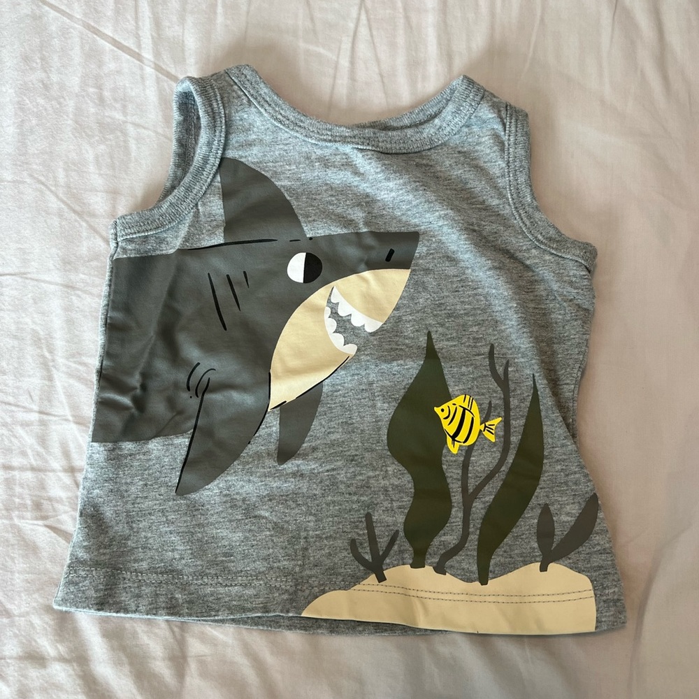 Shark tank top, like new, size 3-6 months